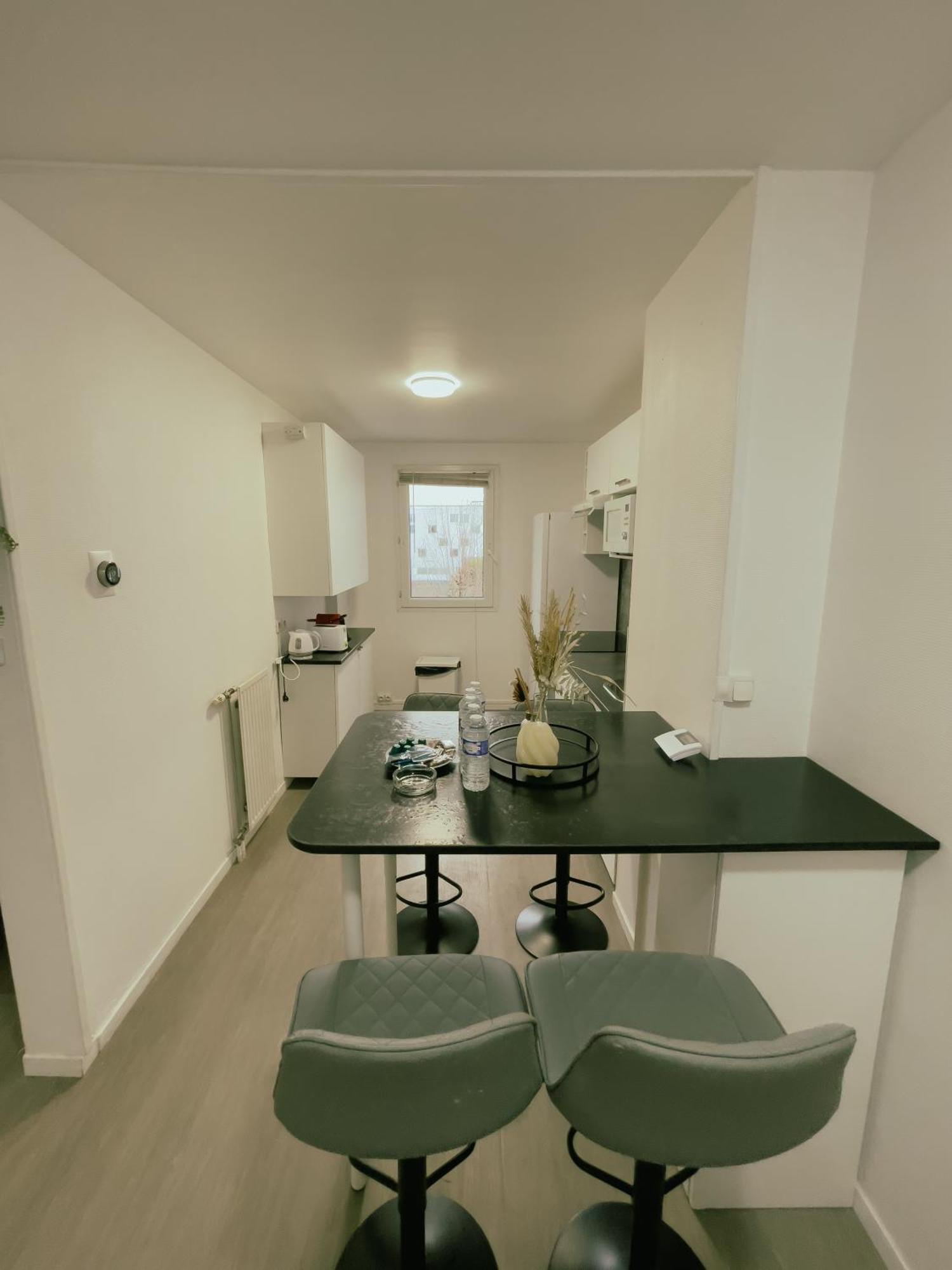 Appartement Proche U Arena Et La Defense Nanterre Buitenkant foto
